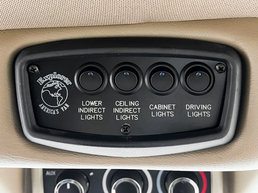 Used 2013 Chevrolet Express 2500 Extended image 20