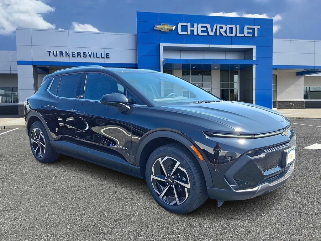 New 2026 Chevrolet Equinox EV LT FWD image 2