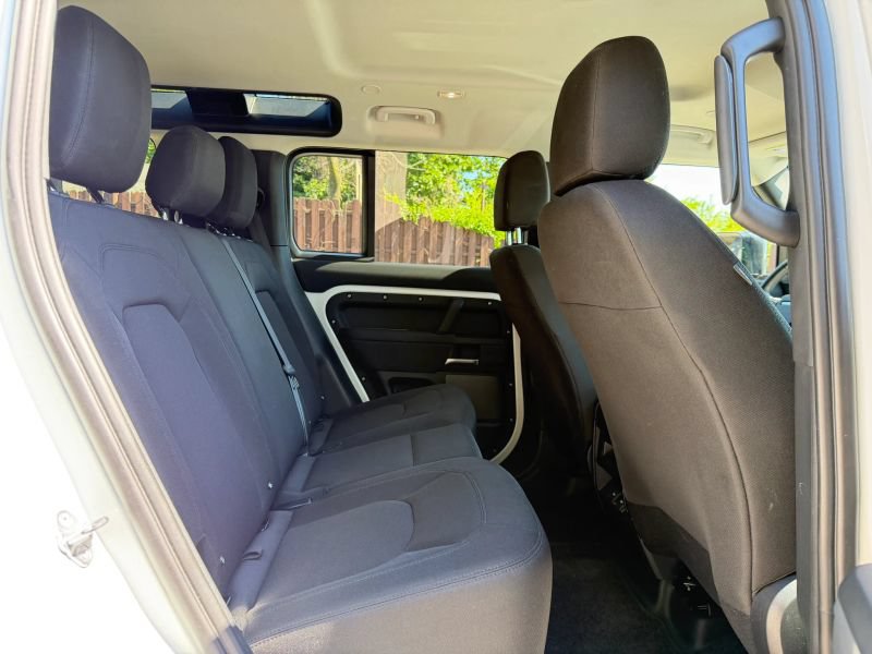 Used 2023 Land Rover Defender 110 AWD/4WD image 25