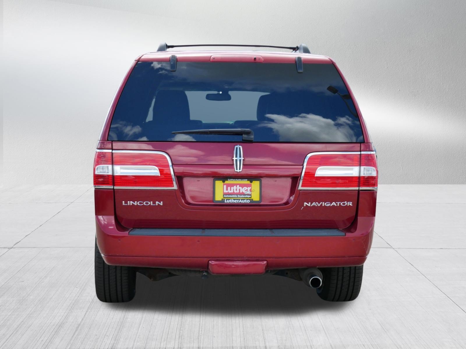 Used 2014 Lincoln Navigator 4WD image 6