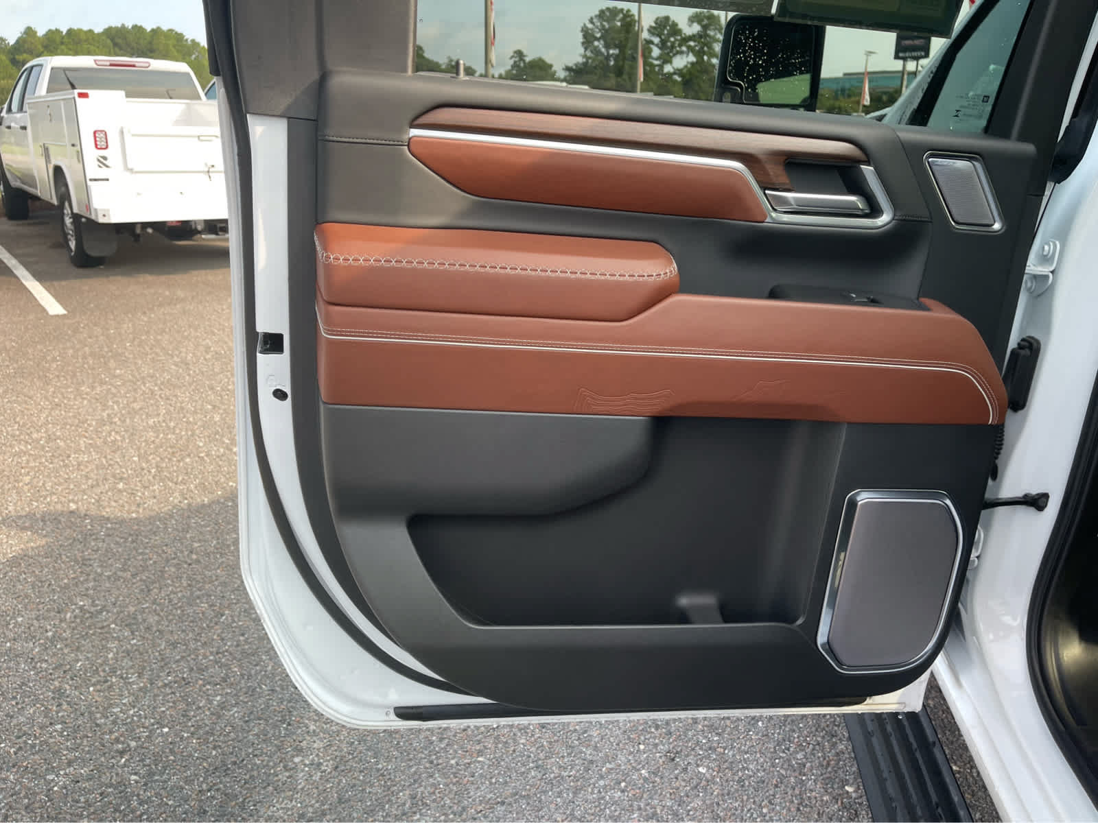 Used 2025 GMC Sierra 2500 Denali Ultimate AWD/4WD image 19