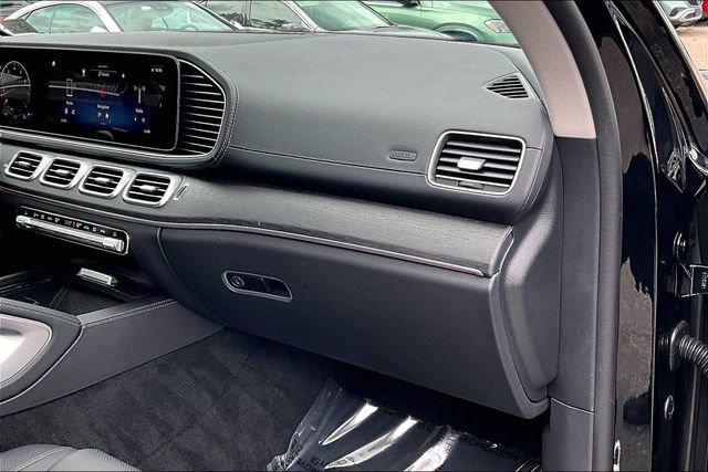 Used 2026 Mercedes-Benz GLS 450 4MATIC image 15
