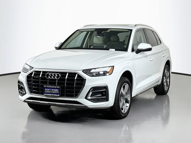Used 2023 Audi Q5 2.0T Premium w/ Convenience Package AWD/4WD image 3
