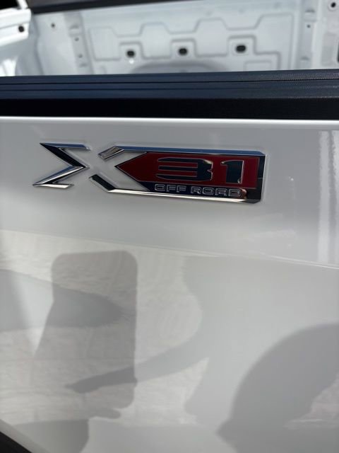 New 2026 GMC Sierra 1500 SLT w/ SLT Premium Package AWD/4WD image 12