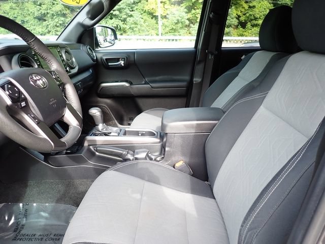 Certified 2023 Toyota Tacoma TRD Sport w/ Technology Package AWD/4WD image 17