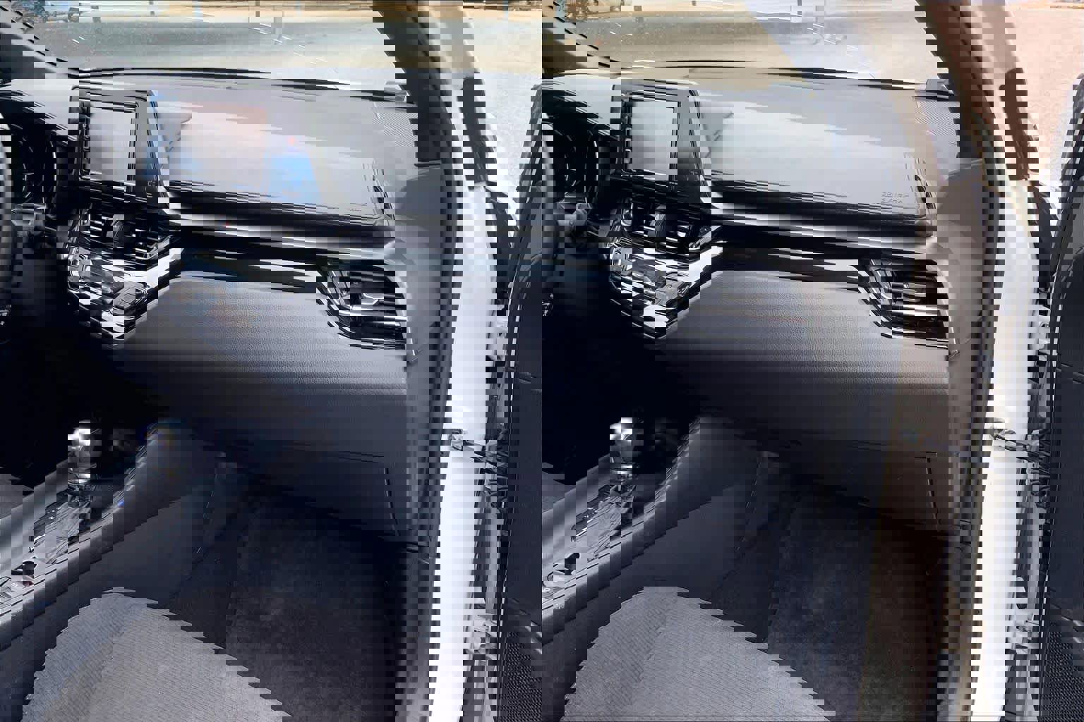 Used 2018 Toyota C-HR XLE FWD image 19