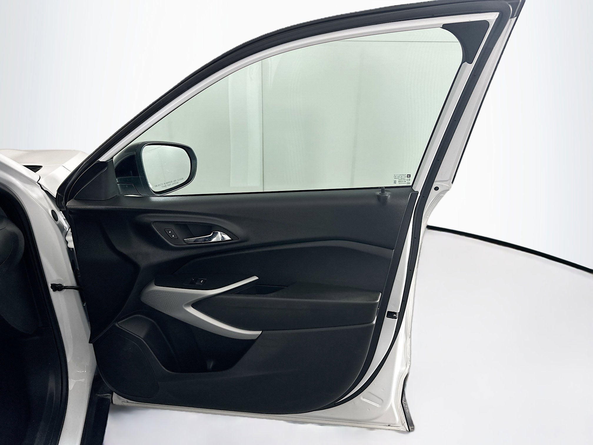 Used 2024 Chevrolet Trax RS image 29