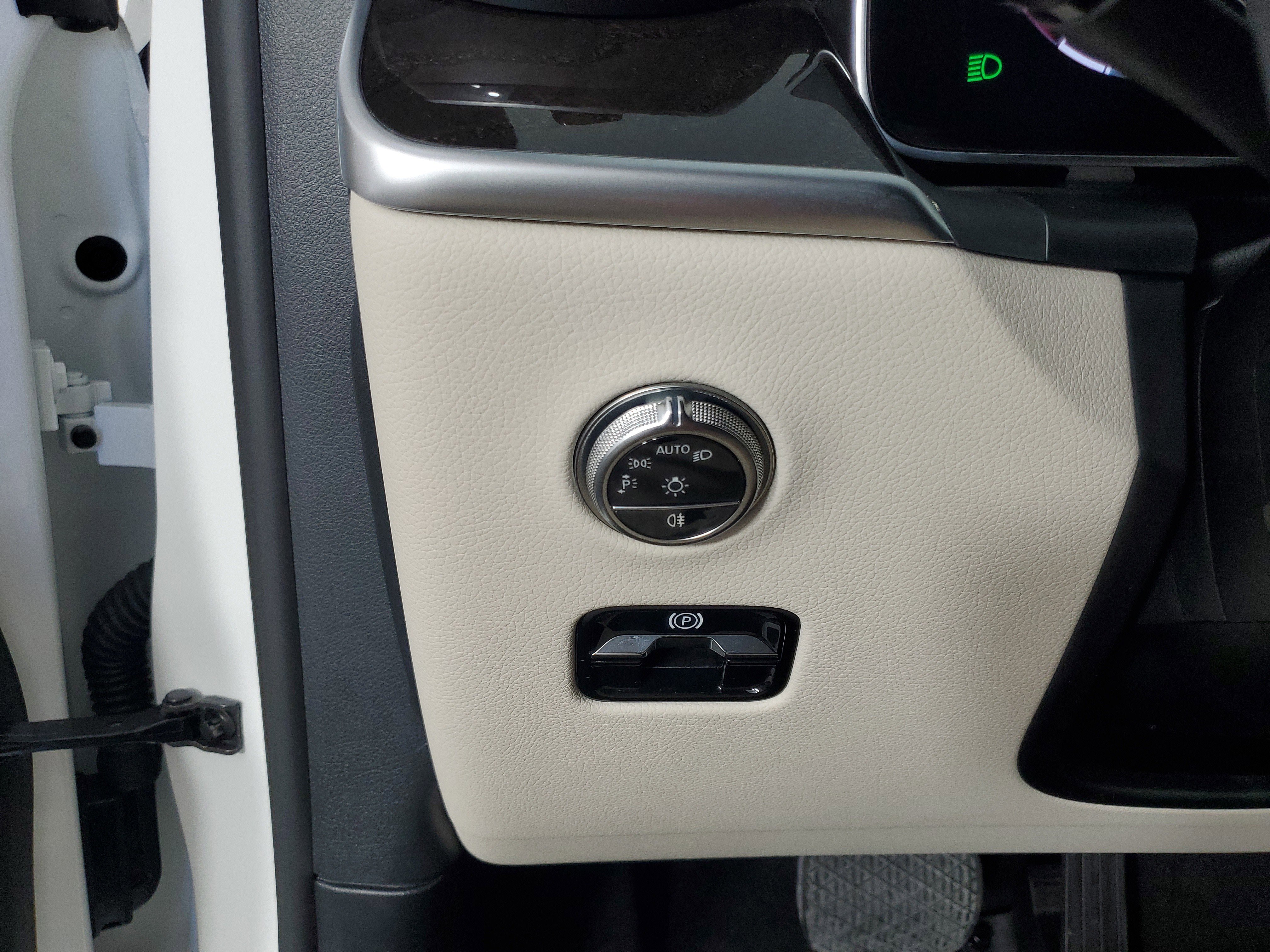 Used 2023 Mercedes-Benz GLC 300 image 26