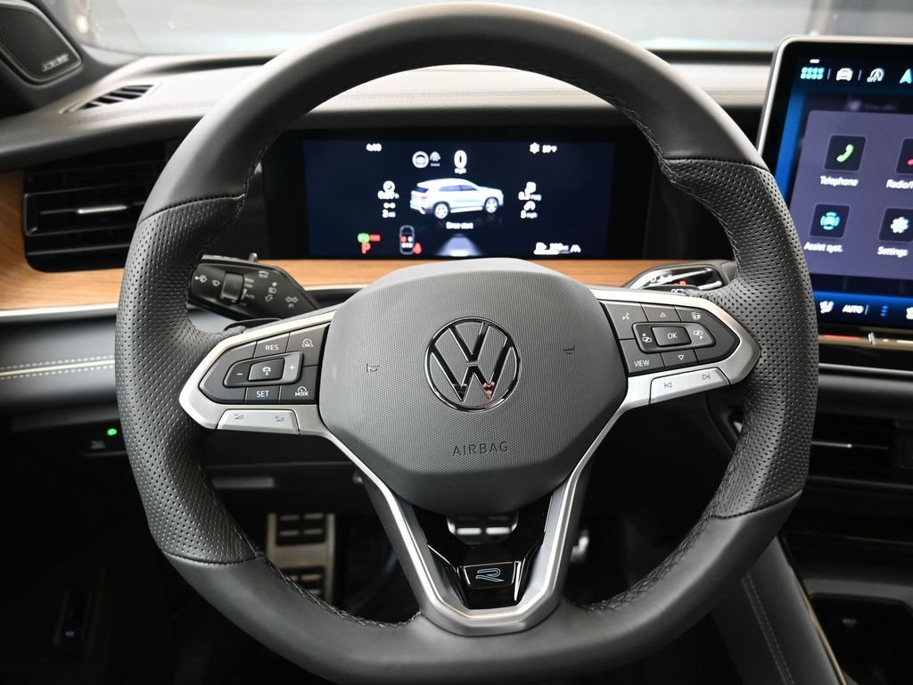 New 2026 Volkswagen Tiguan SEL R-Line image 25