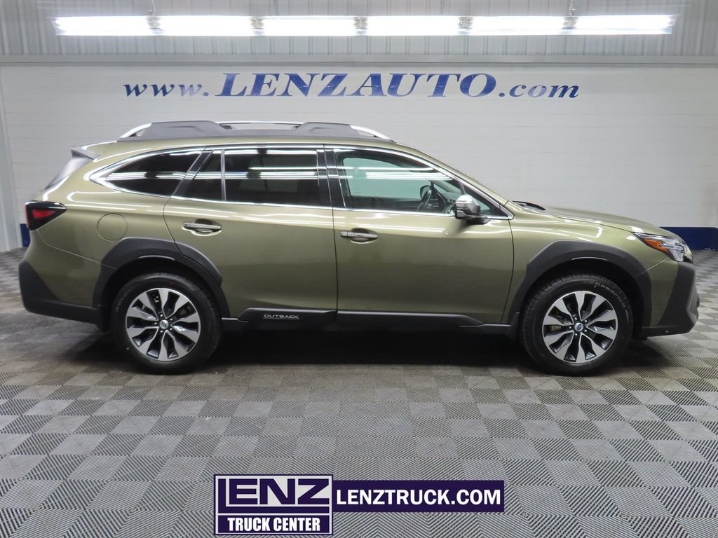 Used 2023 Subaru Outback Touring AWD/4WD image 1