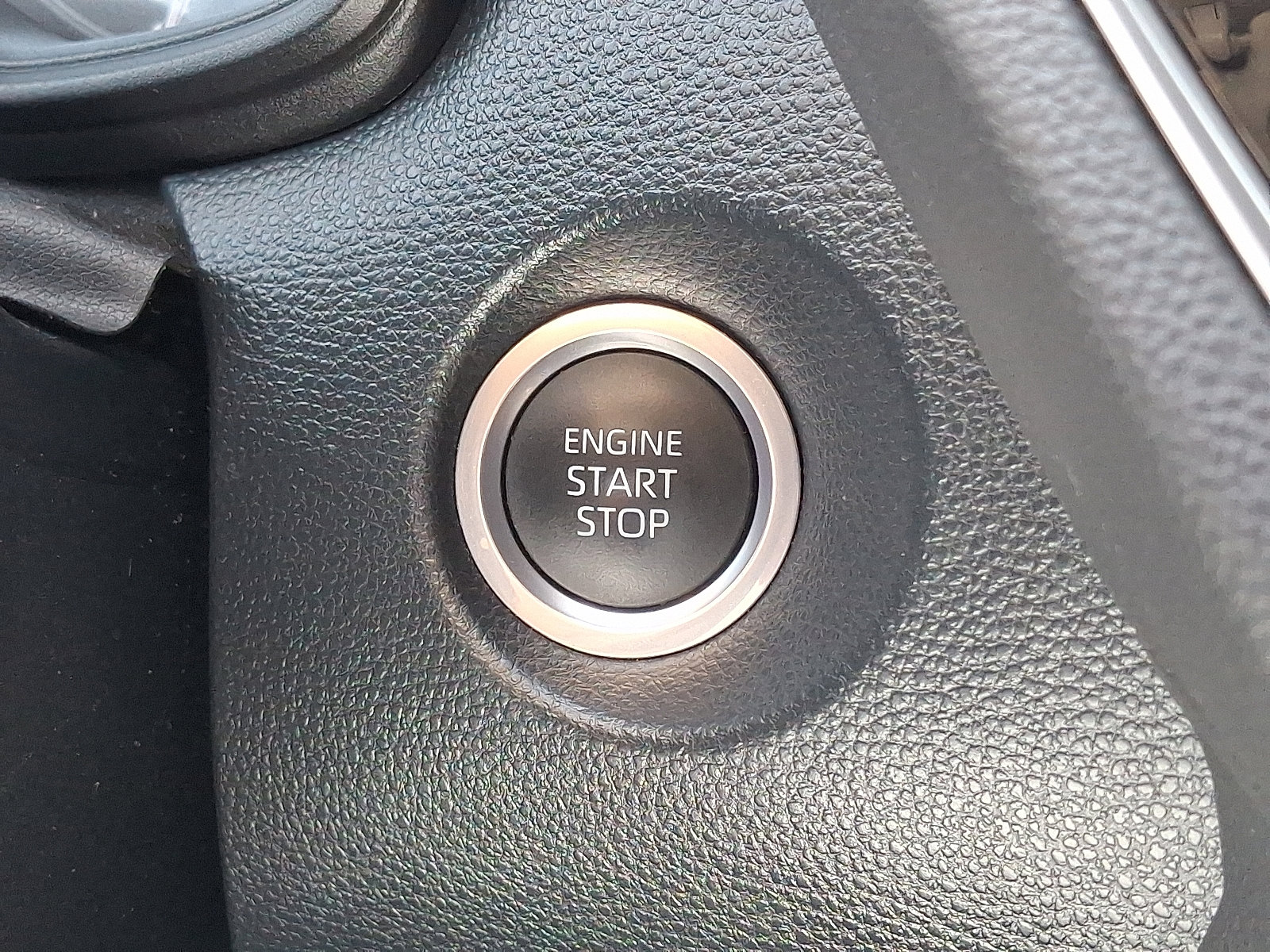 Certified 2023 Toyota Corolla Cross LE AWD/4WD image 25