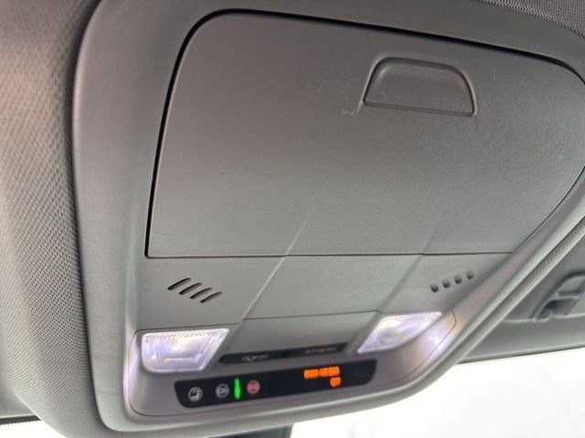 Used 2019 GMC Acadia SLE image 28