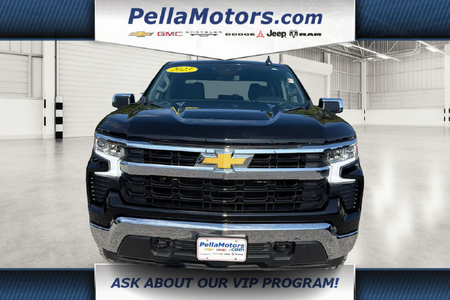 Used 2023 Chevrolet Silverado 1500 LT AWD/4WD image 7