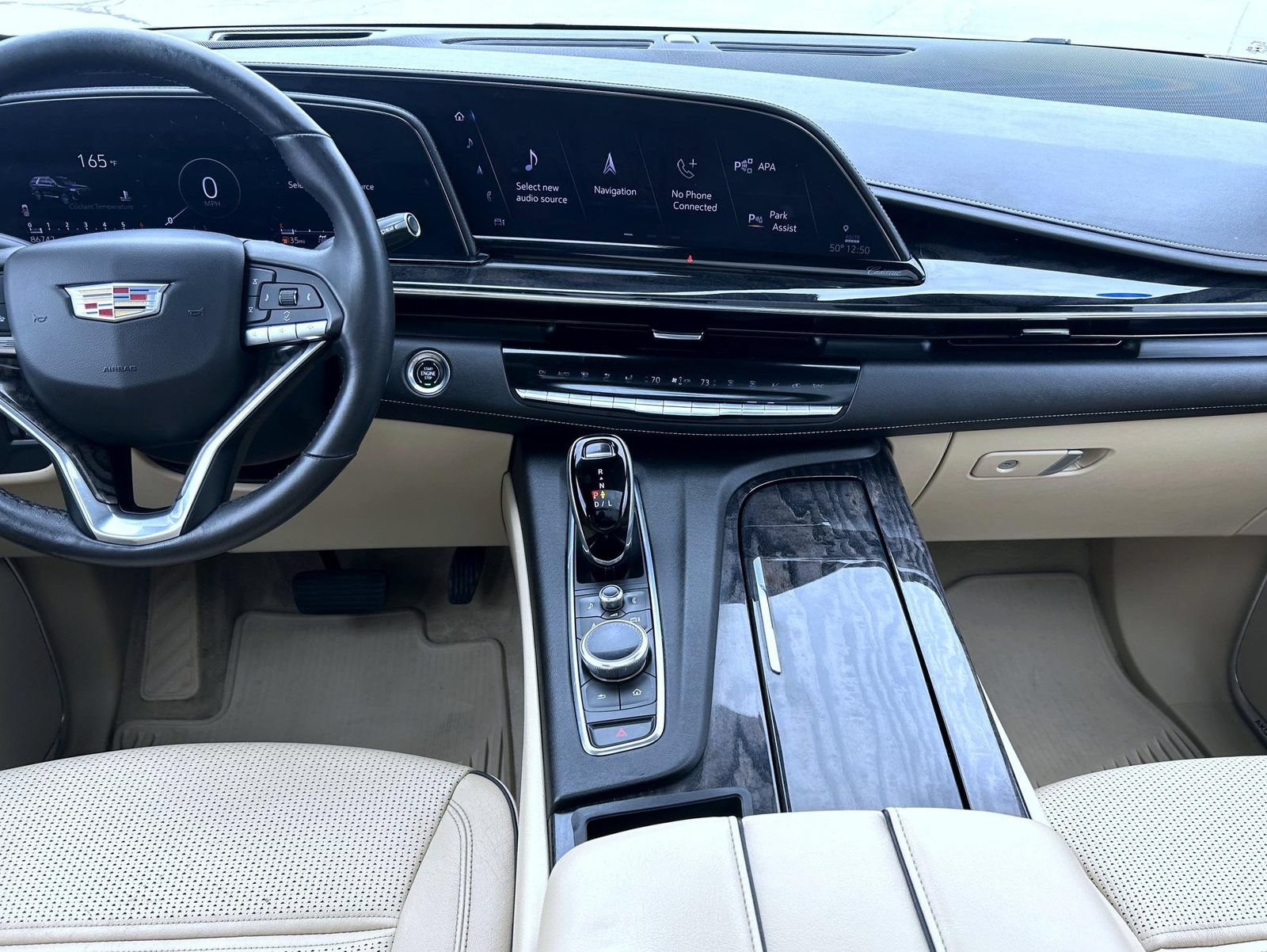 Used 2021 Cadillac Escalade Premium Luxury w/ Performance Package AWD/4WD image 18