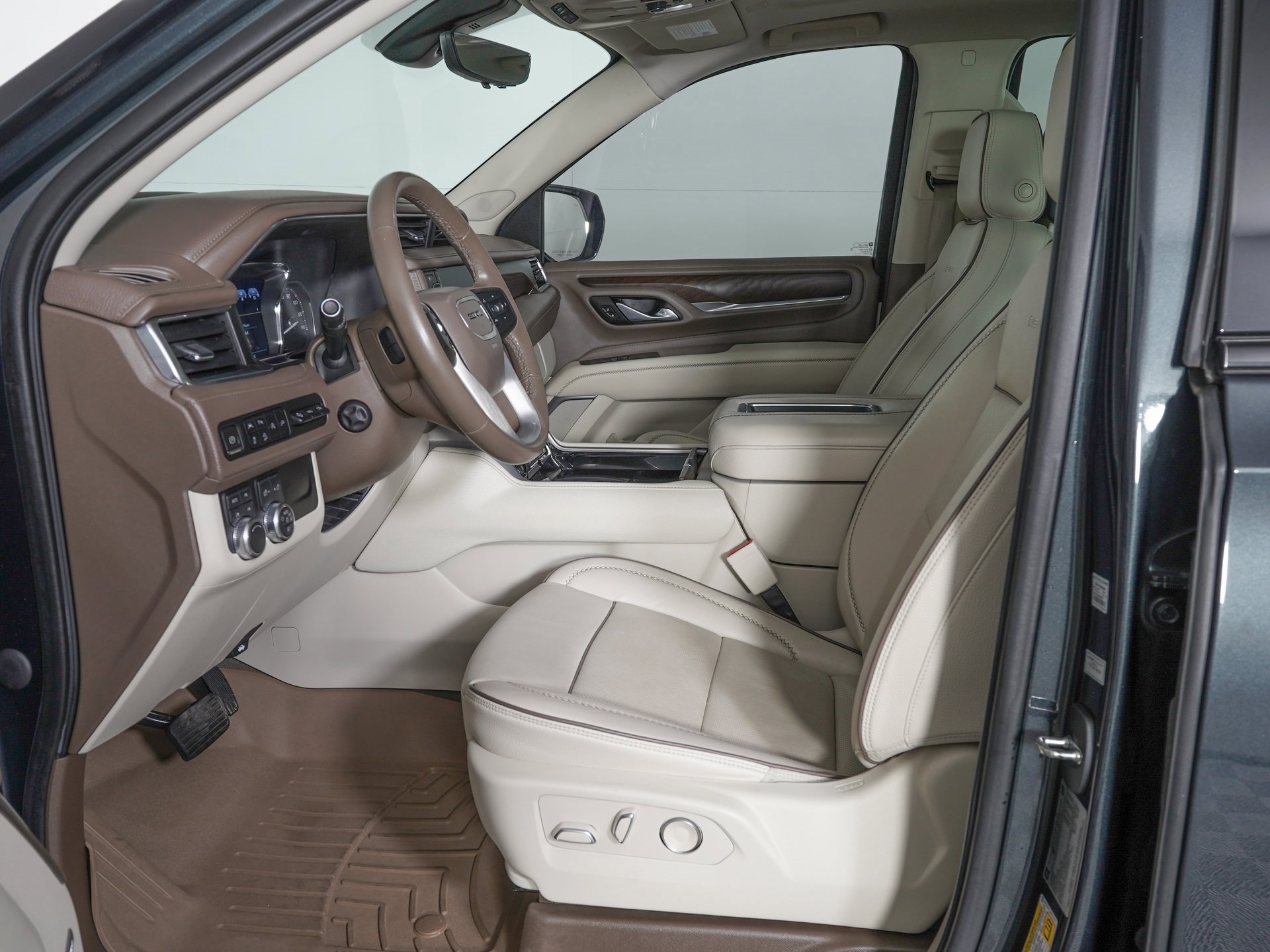 Used 2021 GMC Yukon Denali image 16