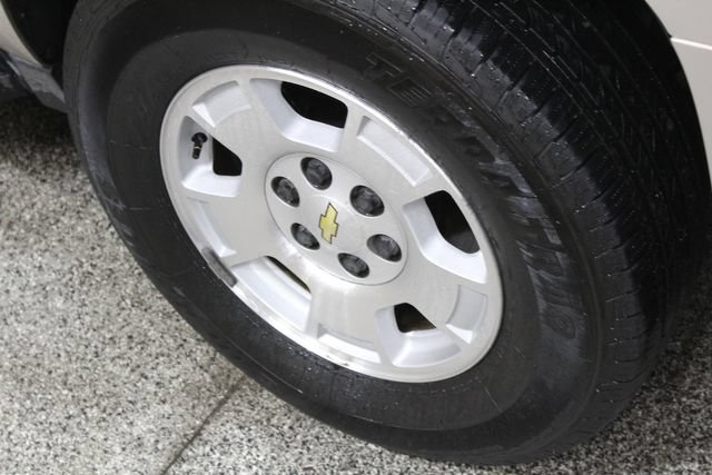 Used 2007 Chevrolet Suburban LT w/ LT Preferred Equipment Group AWD/4WD image 28