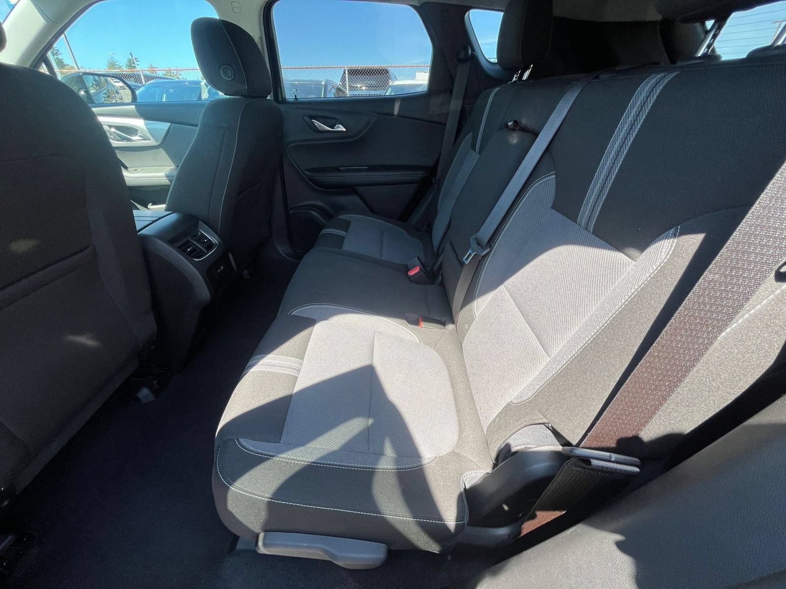 Used 2025 Chevrolet Blazer LT FWD image 26