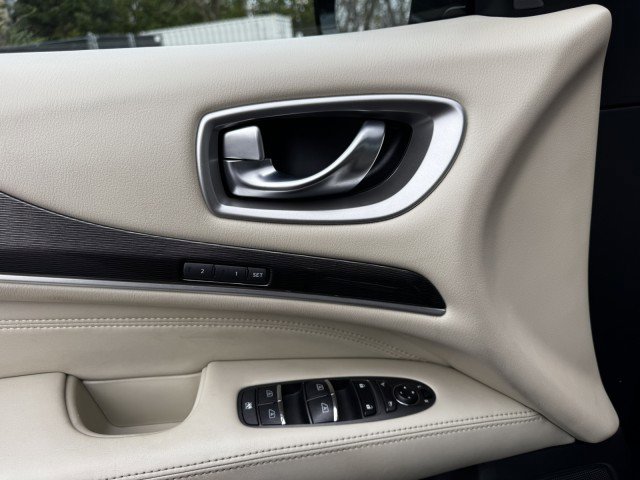 Used 2017 INFINITI QX60 AWD w/ Premium Plus Package image 22