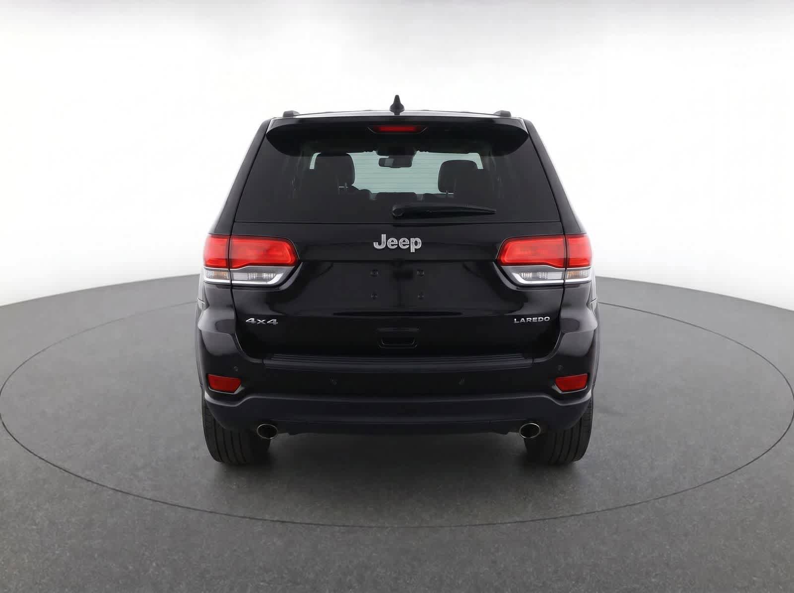 Used 2022 Jeep Grand Cherokee Laredo E AWD/4WD image 7