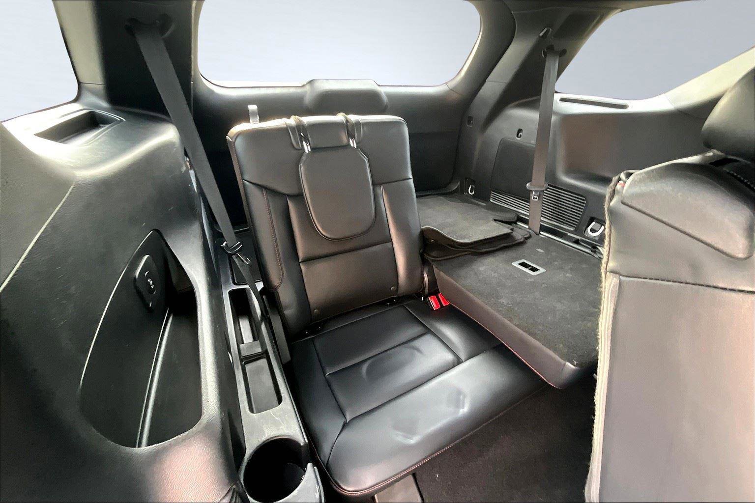 Certified 2025 Ford Explorer ST-Line w/ ST-Line Street Pack image 21