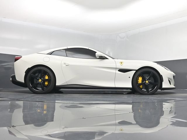 Used 2020 Ferrari Portofino RWD image 16