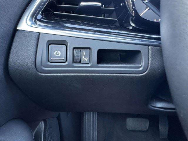 Used 2024 Cadillac XT6 Luxury w/ LPO, Floor Liner Package FWD image 26
