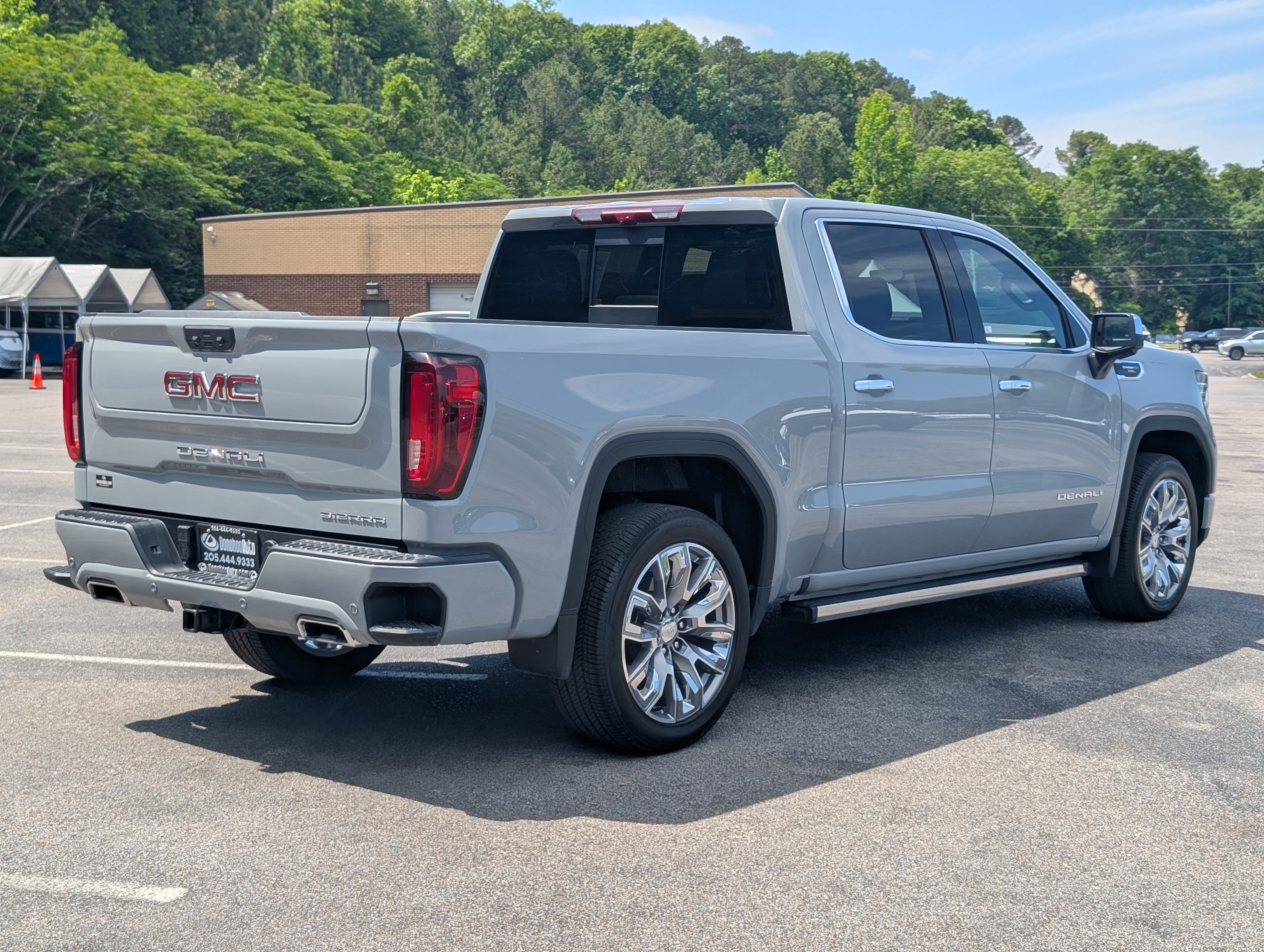 Used 2025 GMC Sierra 1500 Denali AWD/4WD image 9