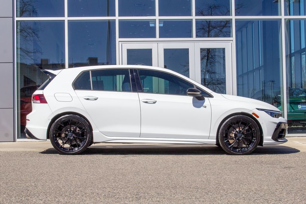 Used 2025 Volkswagen Golf R AWD/4WD image 4