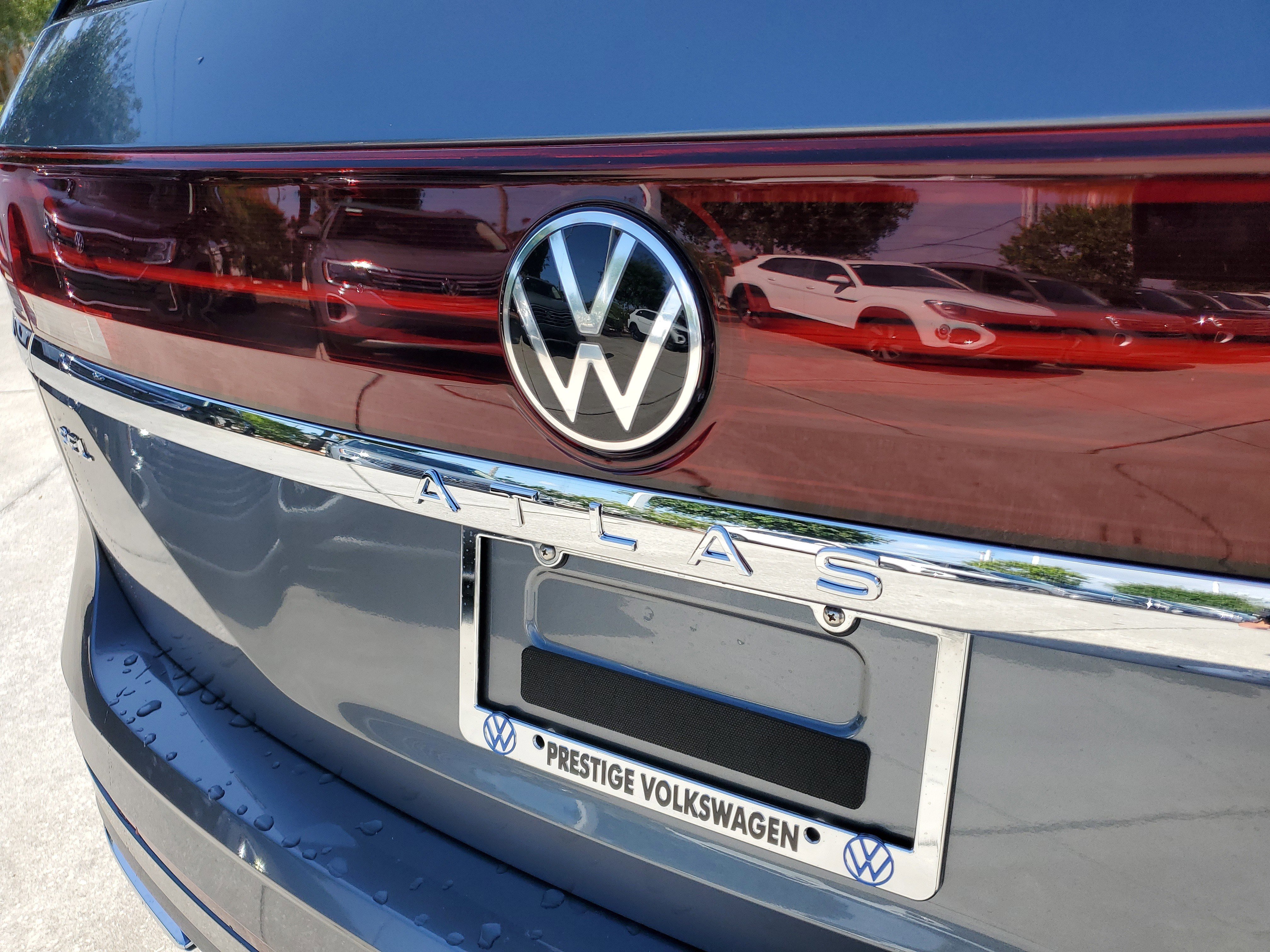 New 2025 Volkswagen Atlas SEL Premium R-Line image 6