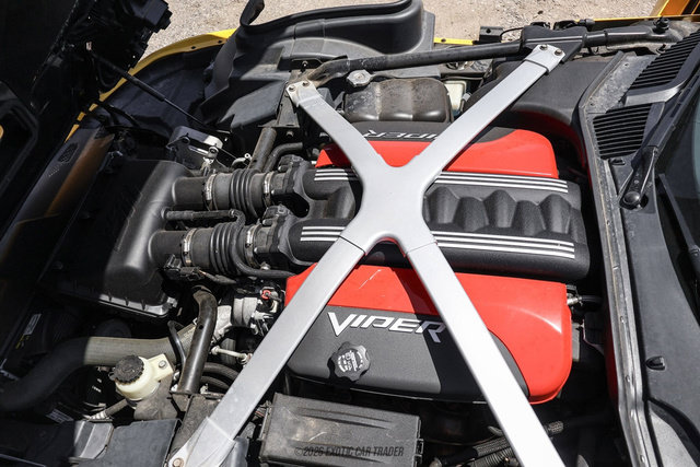 Used 2014 SRT Viper SRT-10 w/ Grand Touring Package RWD image 16