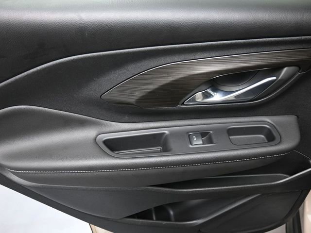 Used 2023 GMC Terrain SLT w/ Infotainment Package II image 19