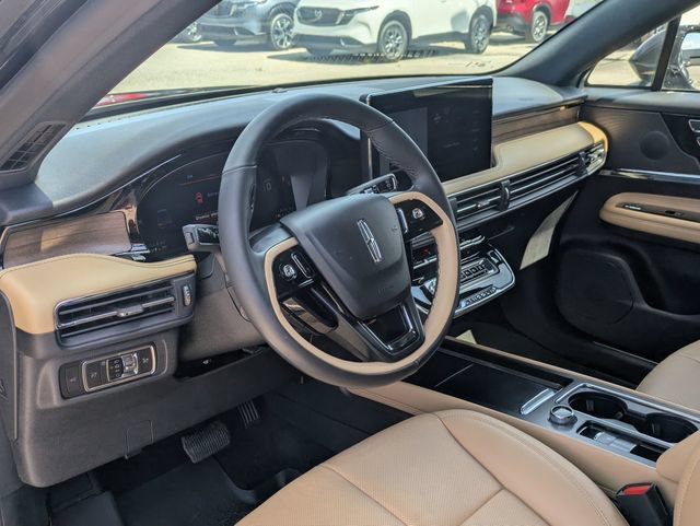 Used 2023 Lincoln Corsair Reserve w/ Equipment Group 201A FWD image 30