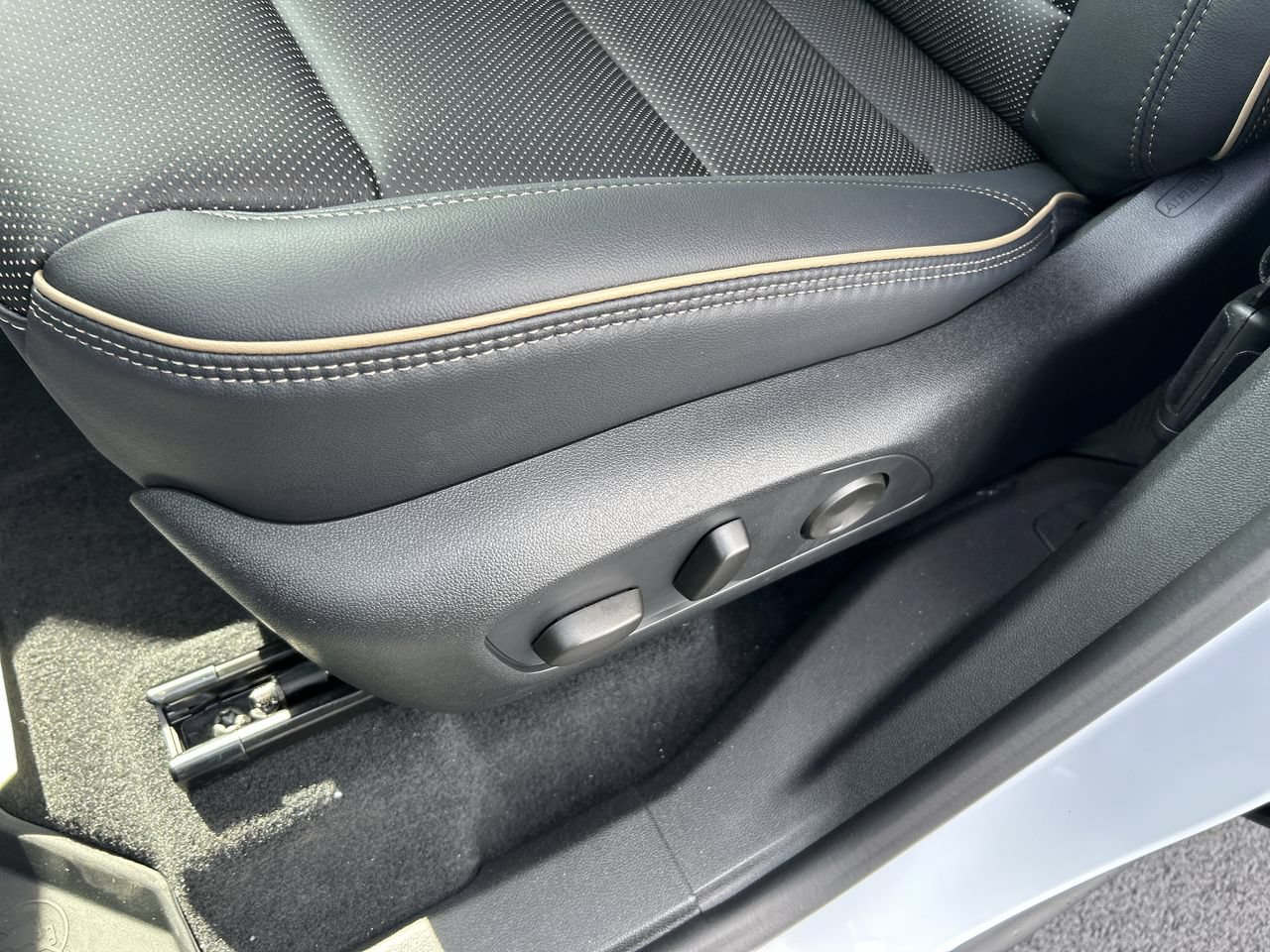 New 2026 Chevrolet Traverse High Country w/ LPO, Floor Liner Package AWD/4WD image 24