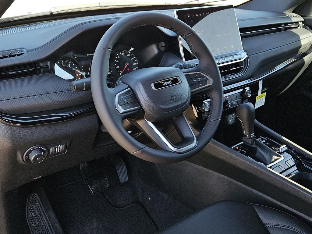 New 2026 Jeep Compass Latitude image 19