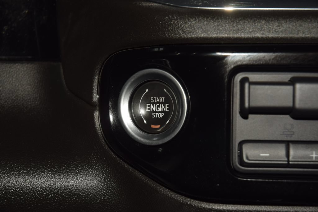 Used 2024 Chevrolet Silverado 3500 High Country w/ Technology Package AWD/4WD image 38