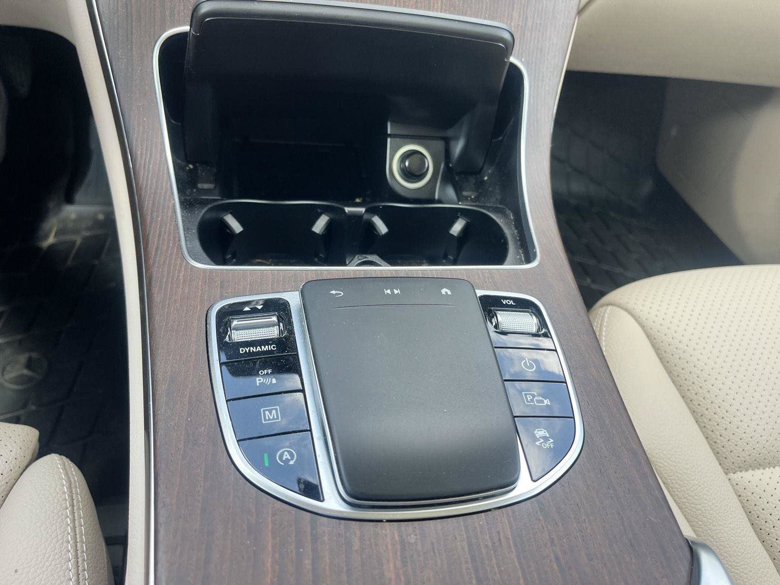Used 2021 Mercedes-Benz GLC 300 4MATIC image 21