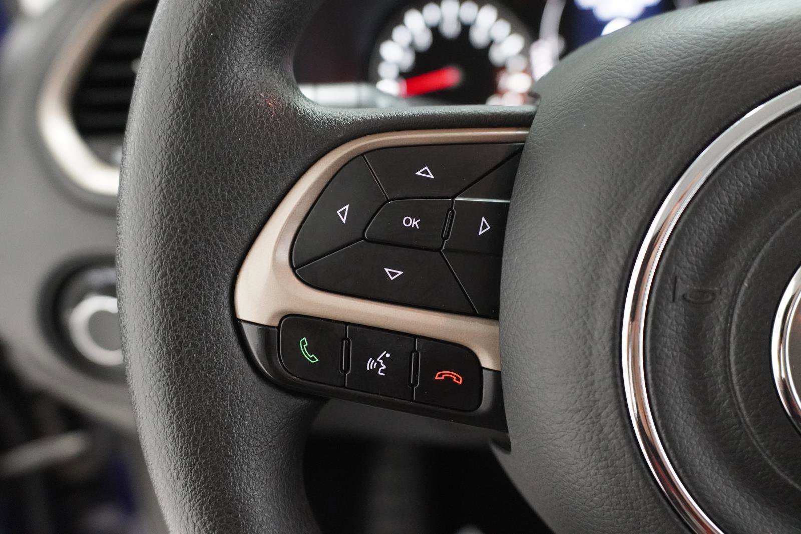 Used 2016 Jeep Renegade Sport w/ Power & Air Group FWD image 17