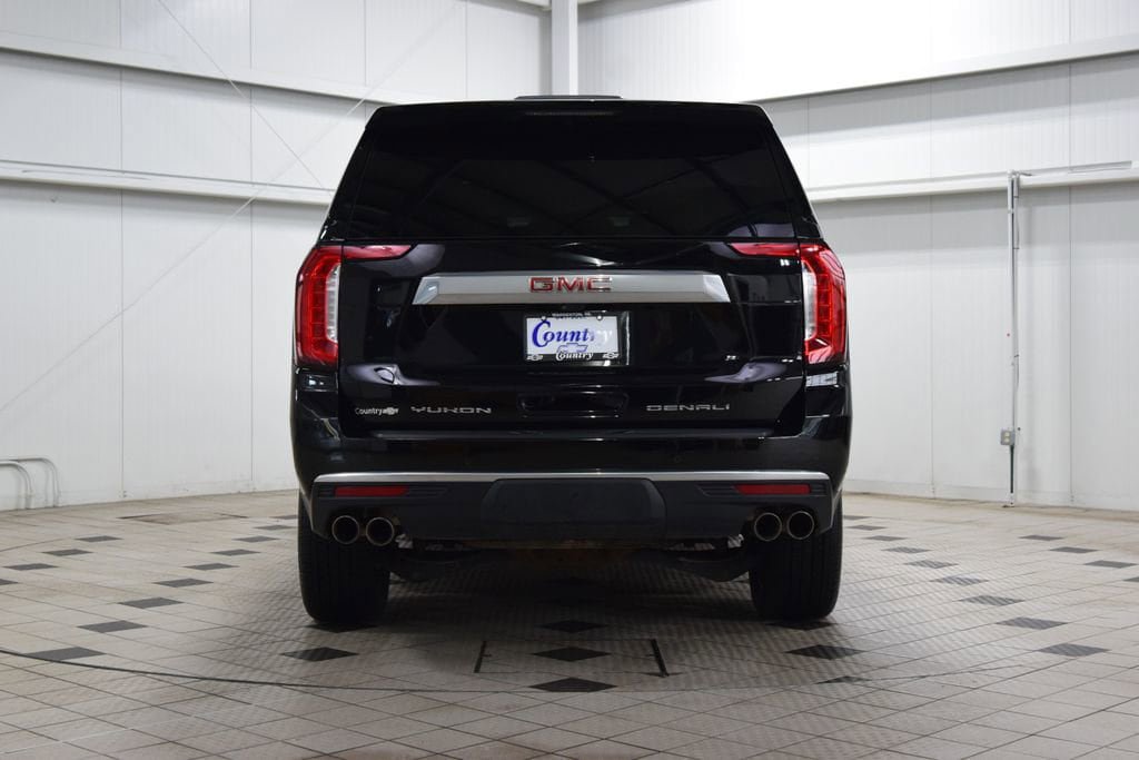 Used 2024 GMC Yukon XL Denali w/ Advanced Technology Package AWD/4WD image 7