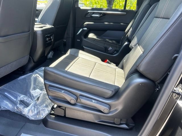 New 2026 Chevrolet Suburban High Country AWD/4WD image 16