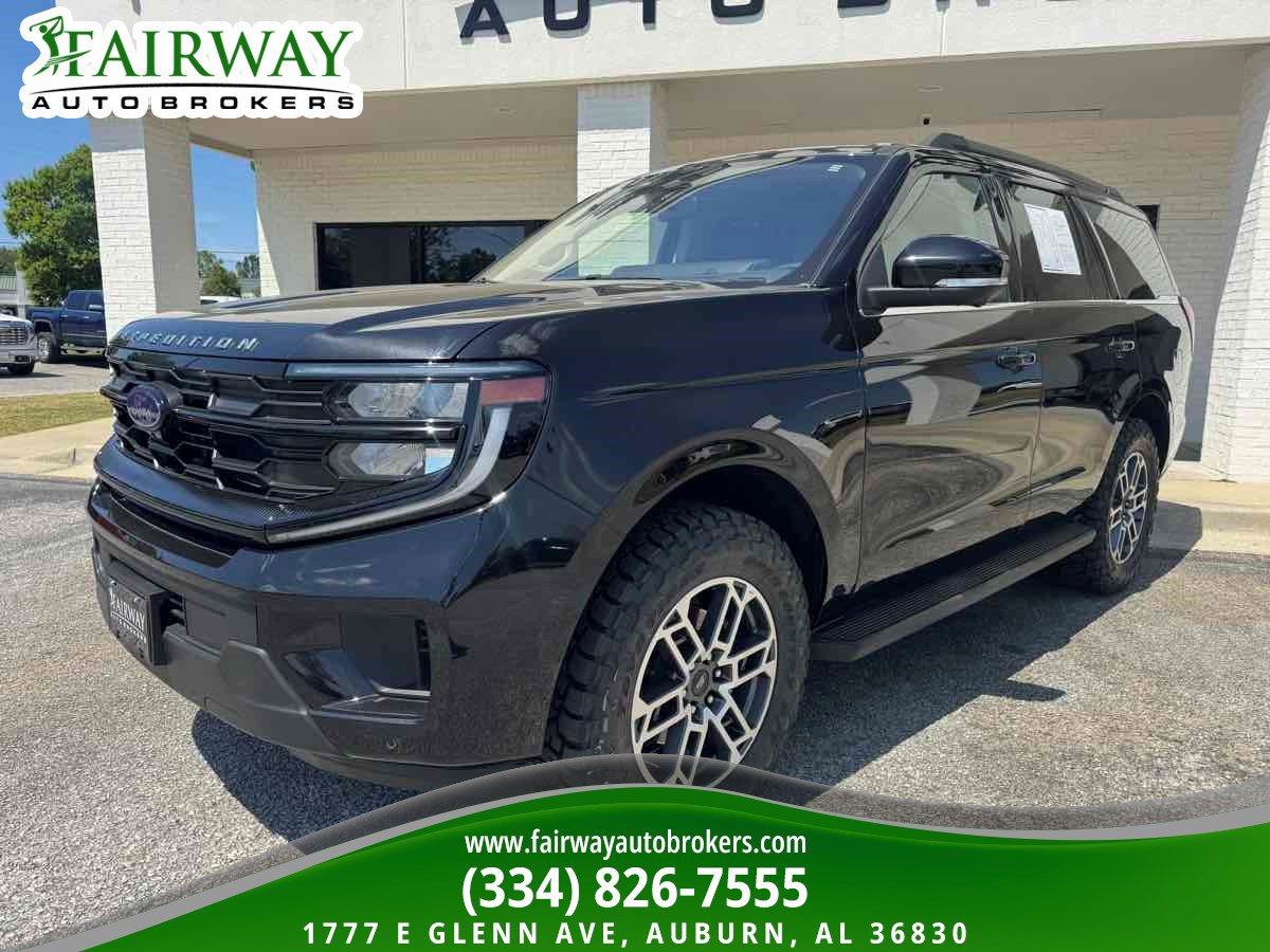 Used 2025 Ford Expedition Active image 2