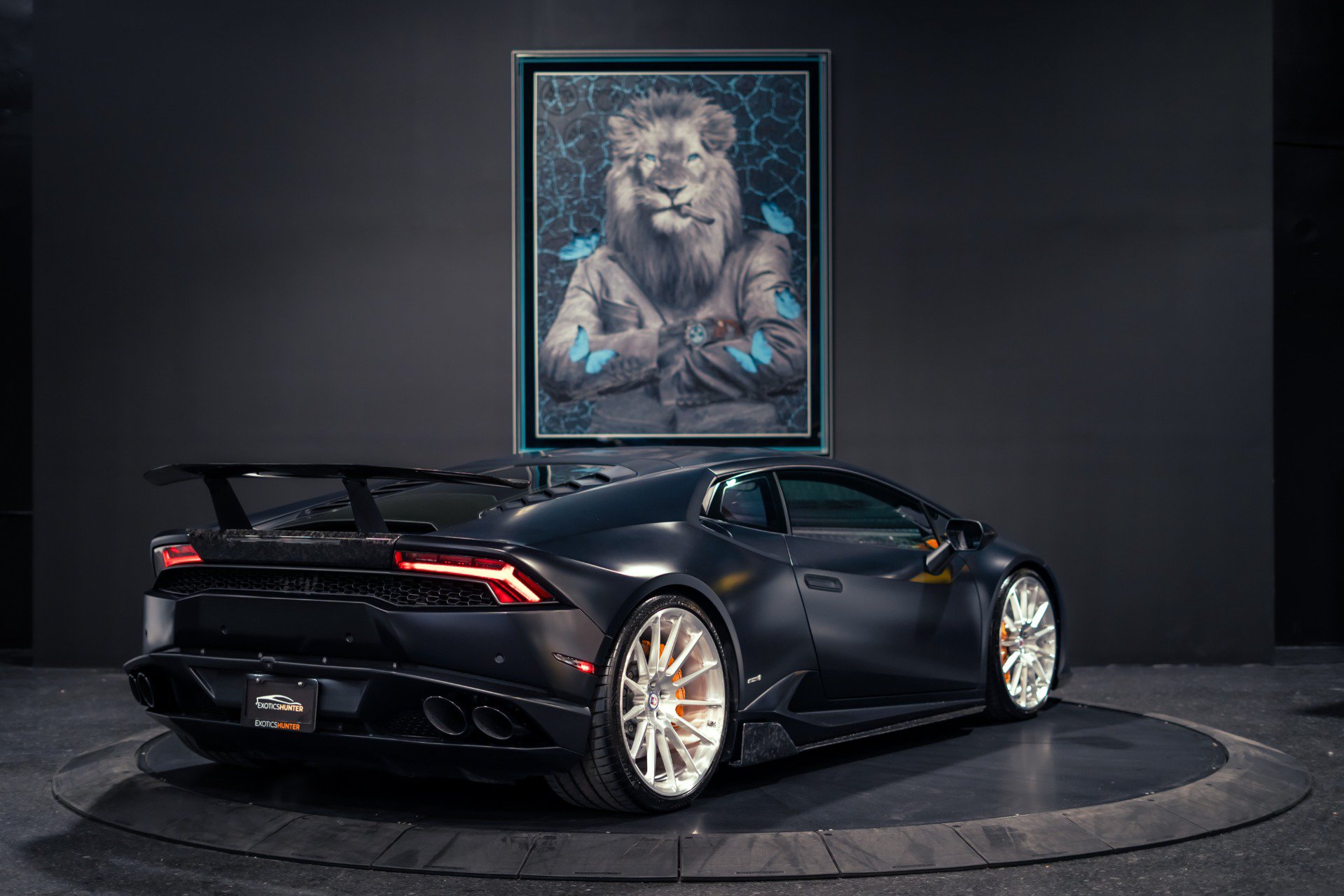 Used 2015 Lamborghini Huracan LP 610-4 AWD/4WD image 32