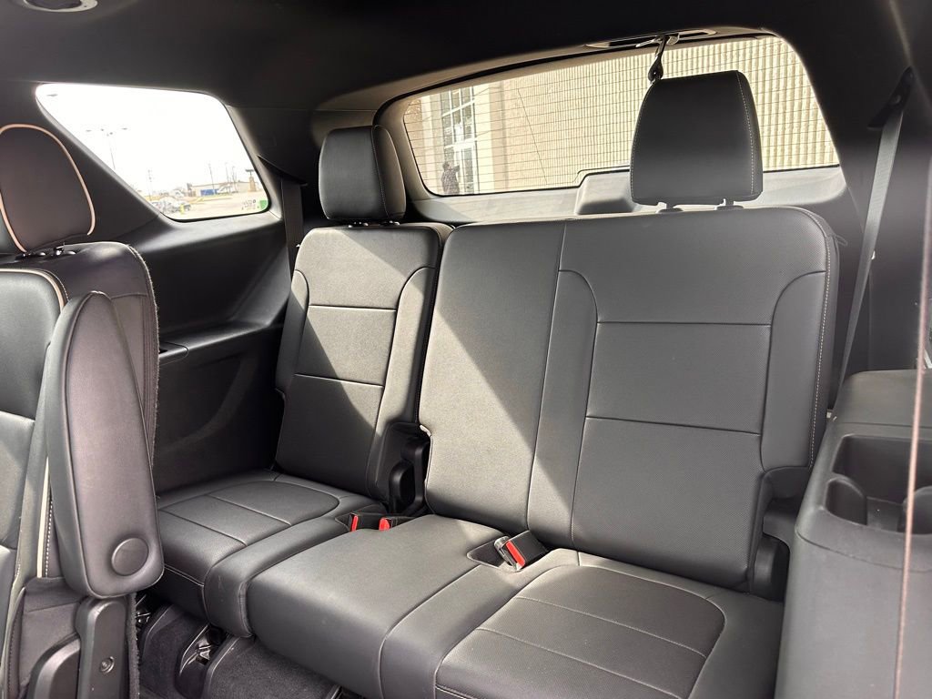 Used 2022 Chevrolet Traverse Premier w/ LPO, Floor Liner Package image 15