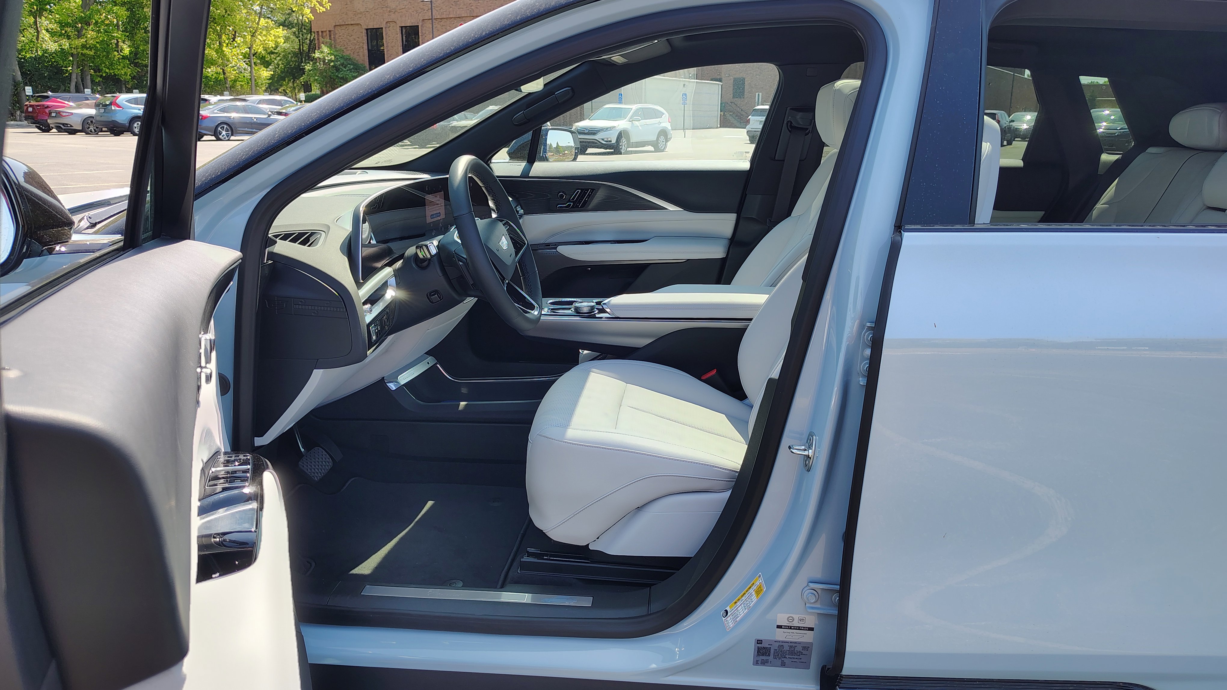 New 2025 Cadillac Lyriq Sport image 8