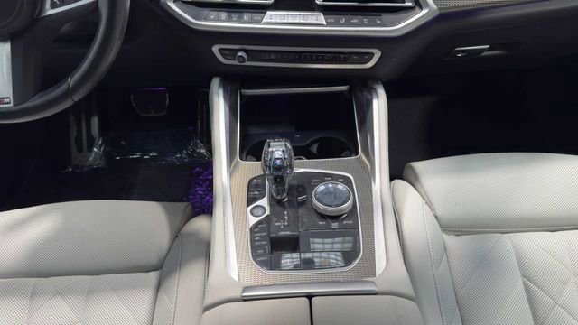 Used 2023 BMW X6 xDrive40i w/ Executive Package AWD/4WD image 18