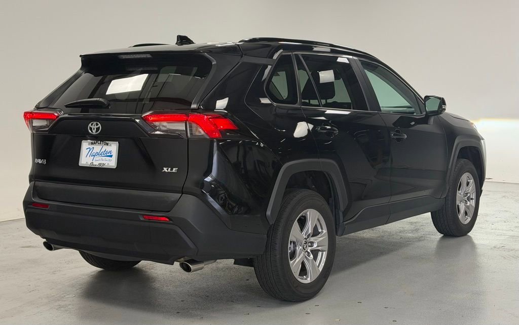 Used 2024 Toyota RAV4 XLE image 4