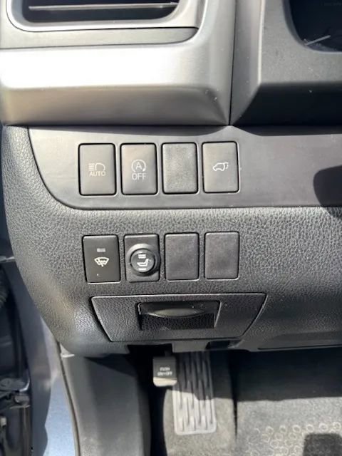 Used 2018 Toyota Highlander Plus AWD/4WD image 20