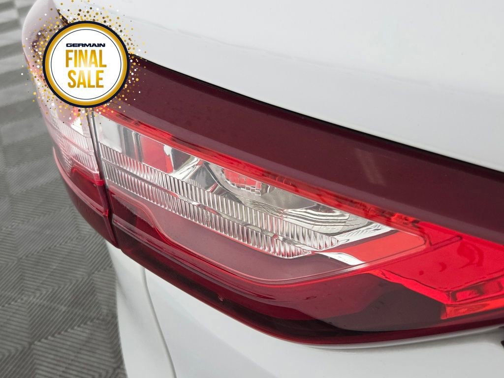 Used 2020 Chevrolet Traverse LT image 10