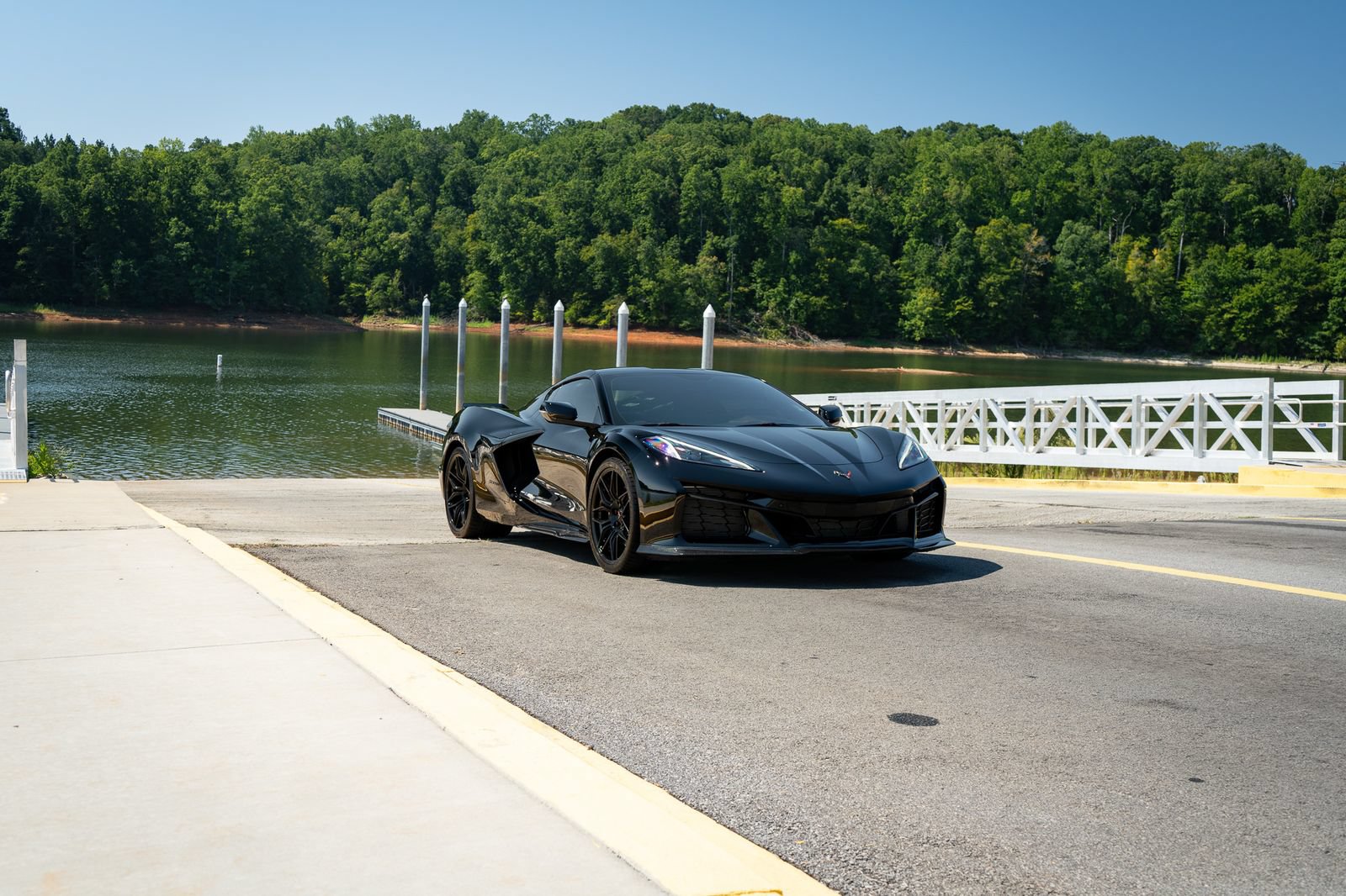 Used 2023 Chevrolet Corvette Z06 RWD image 7