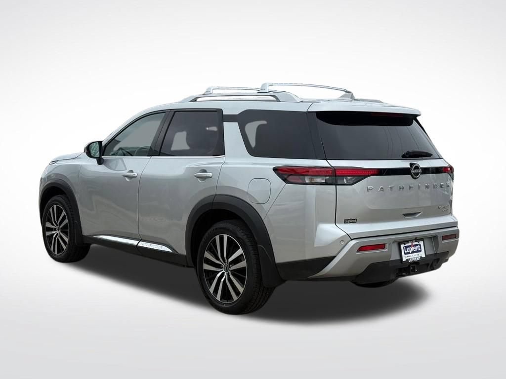 Used 2023 Nissan Pathfinder Platinum AWD/4WD image 6