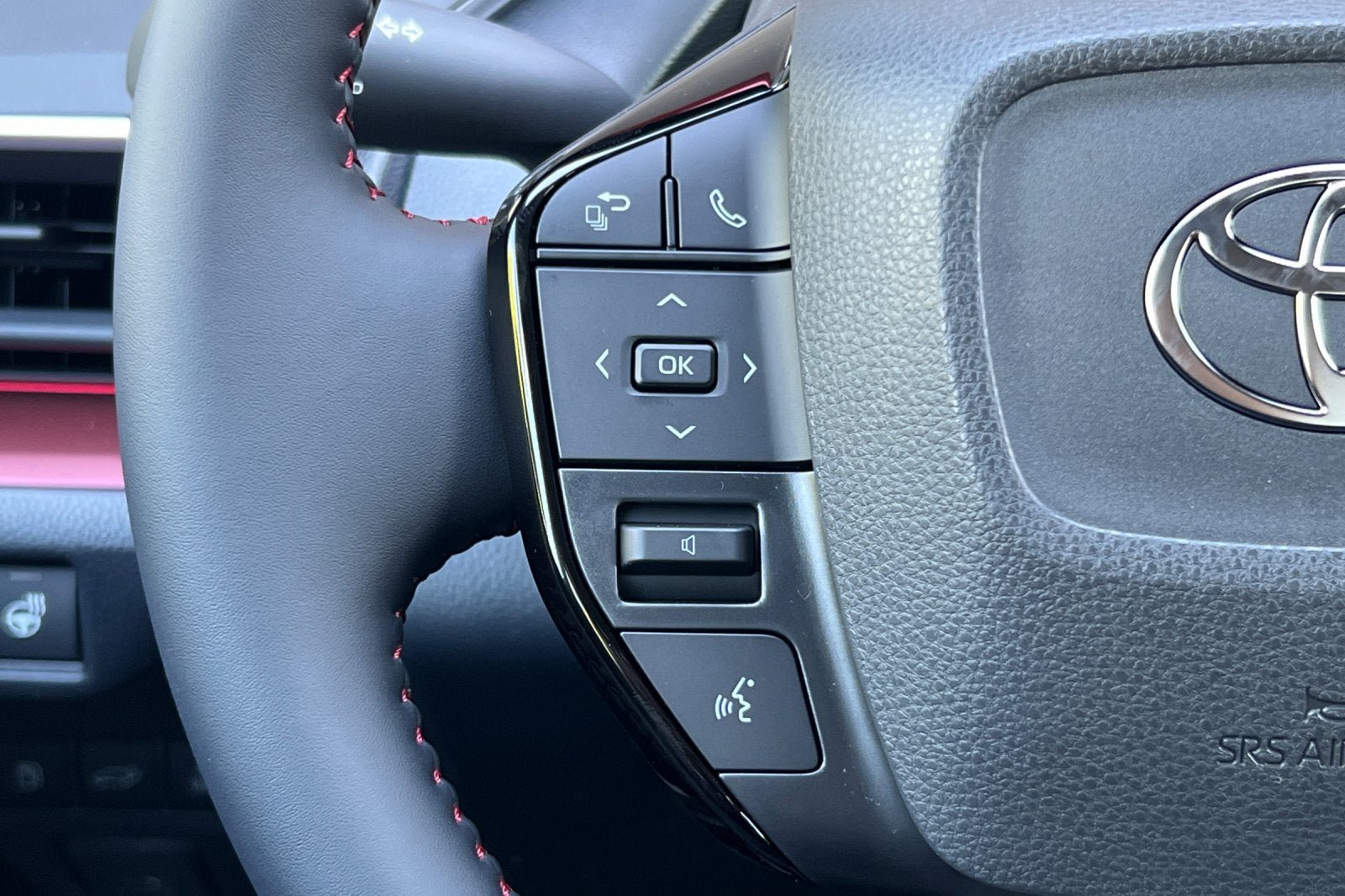New 2026 Toyota Prius Plug-In Hybrid FWD image 54